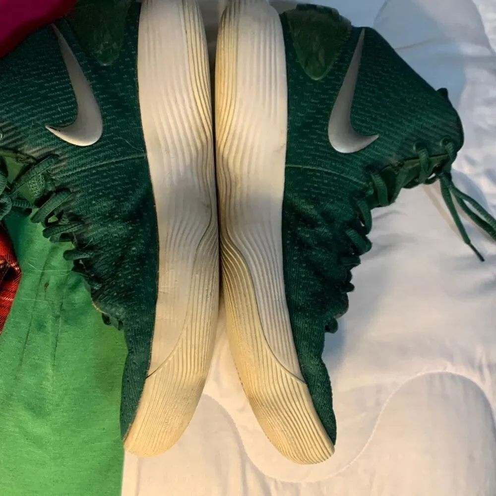 Nike Green Low tops. Size 9.